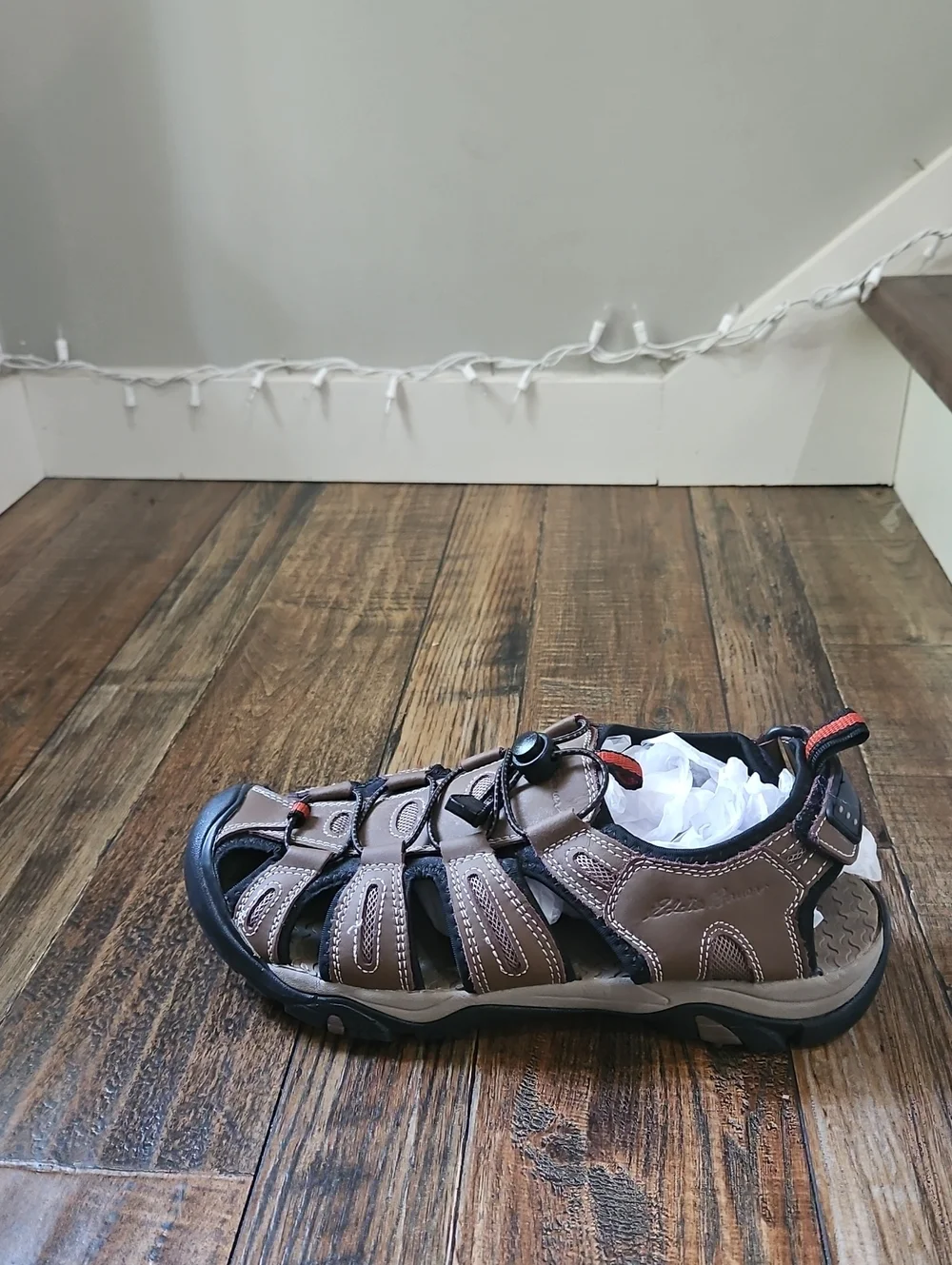 New Eddie Bauer Brown Leather Closed-Toe Sandals - Sporty Outdoor Shoes
